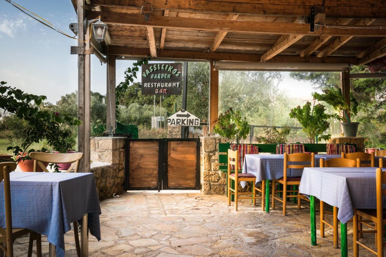 Vasilikos Garden Suites Екстериор снимка